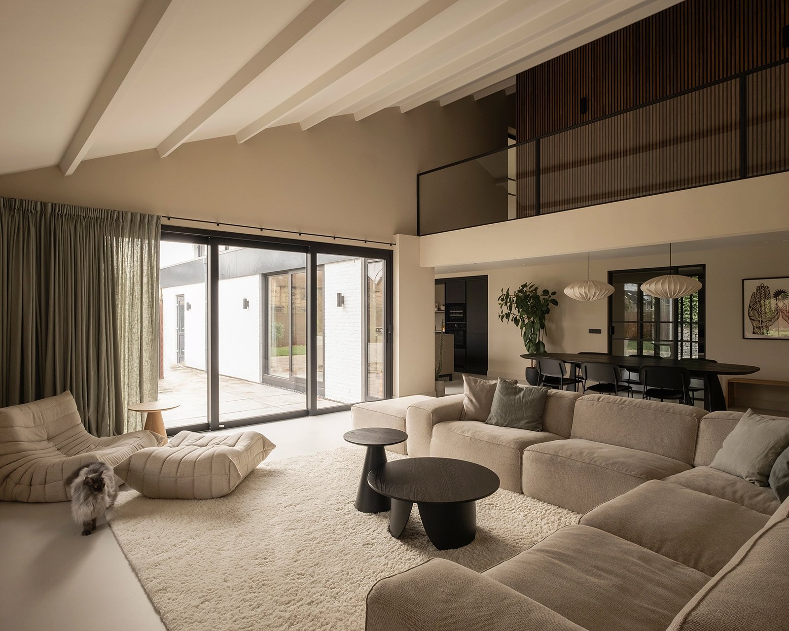 deens-ovale-tafel-air-sfeer3