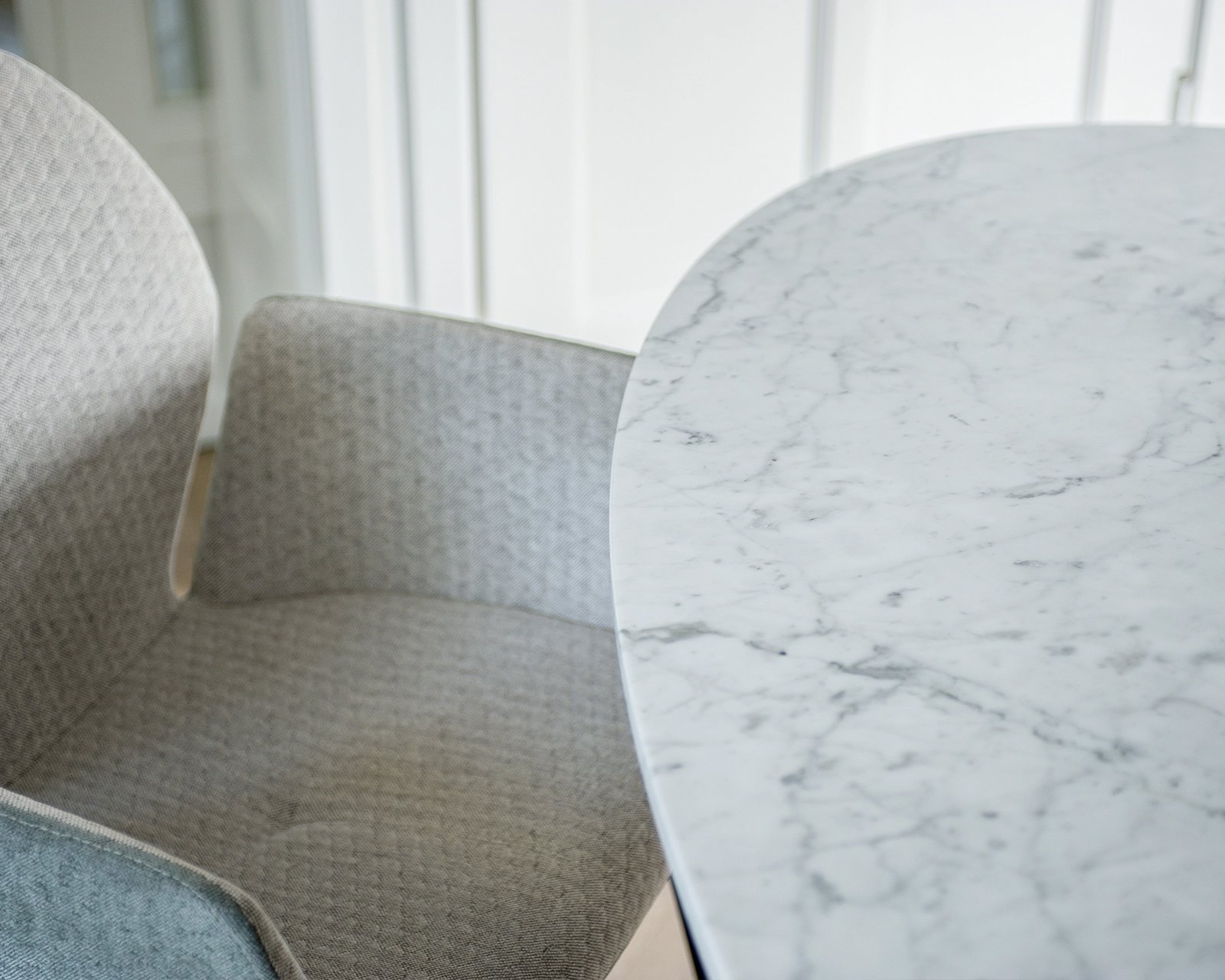 Ovale marmeren eettafel Eqone