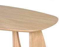 Table du Sud X Art in Return oak dining table